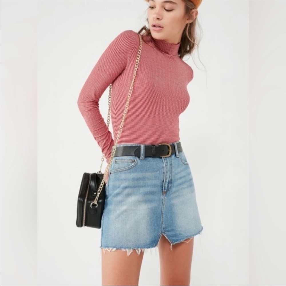 BDG Urban Outfitters | Women’s Light Blue Denim Raw Hem Mini Jean Skirt Size XS